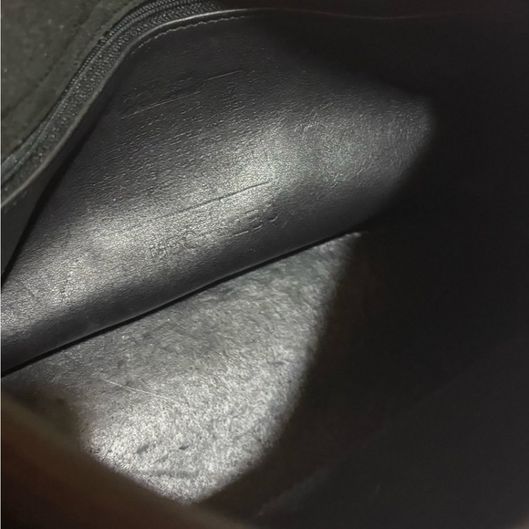 Coach #M5C4150 vintage Black Leather Crossbody Bag - Picture 9 of 9